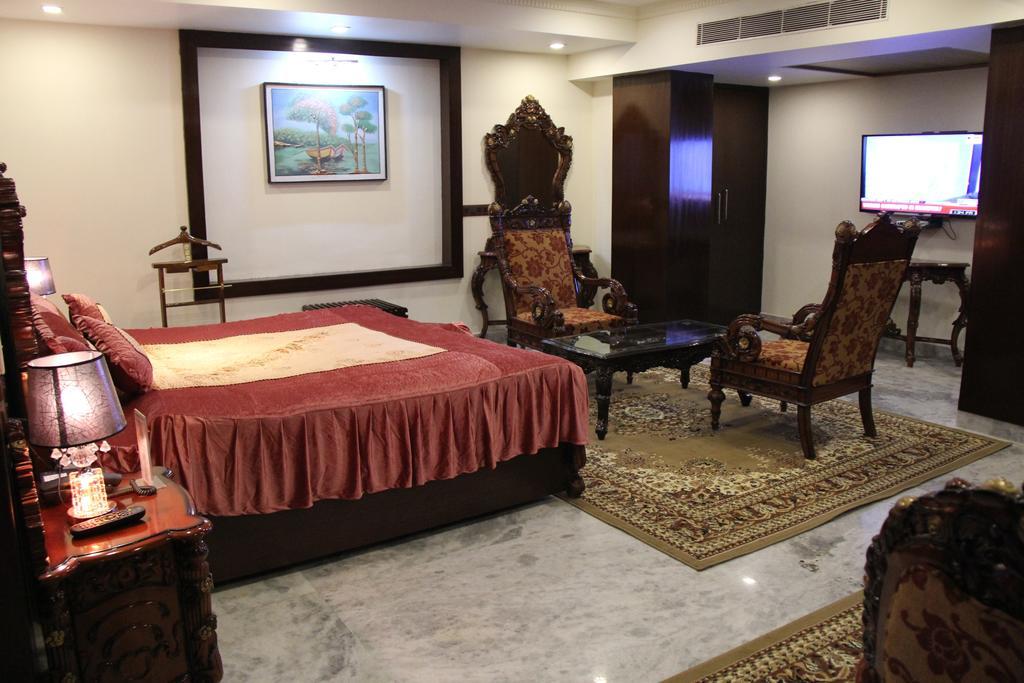 Maple Wood Hotel Ranchi Room photo