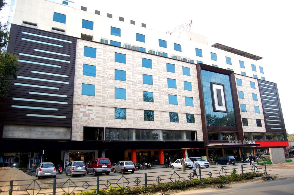Maple Wood Hotel Ranchi Exterior photo